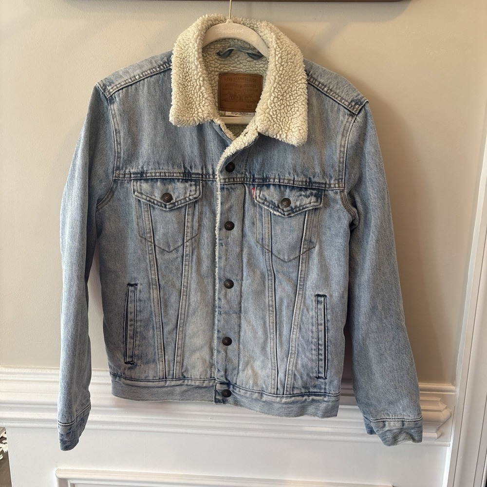 Levi's Men's Trucker size Small‎ Shearling Denim Jacket